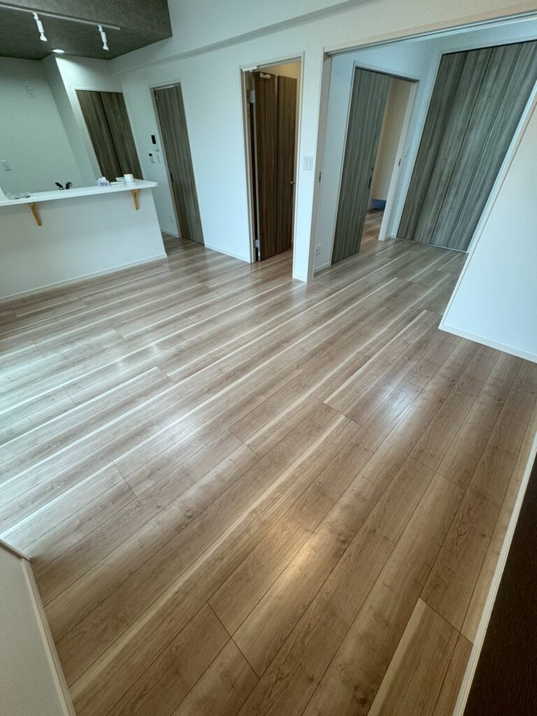 【施工事例51】那覇市 新築マンション　 　　セラミックガラス微光沢